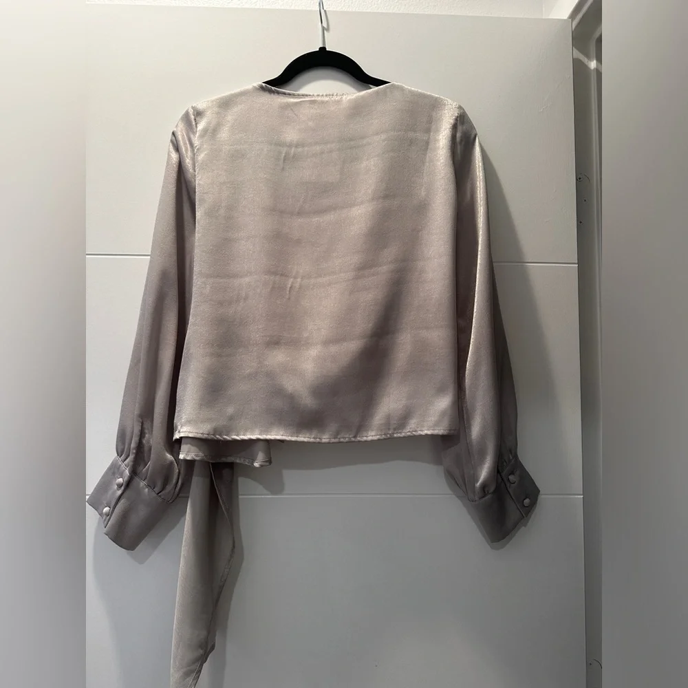 Miss love silver gray wrap long sleeve v neck blouse top business casual NWT M - Picture 14 of 15